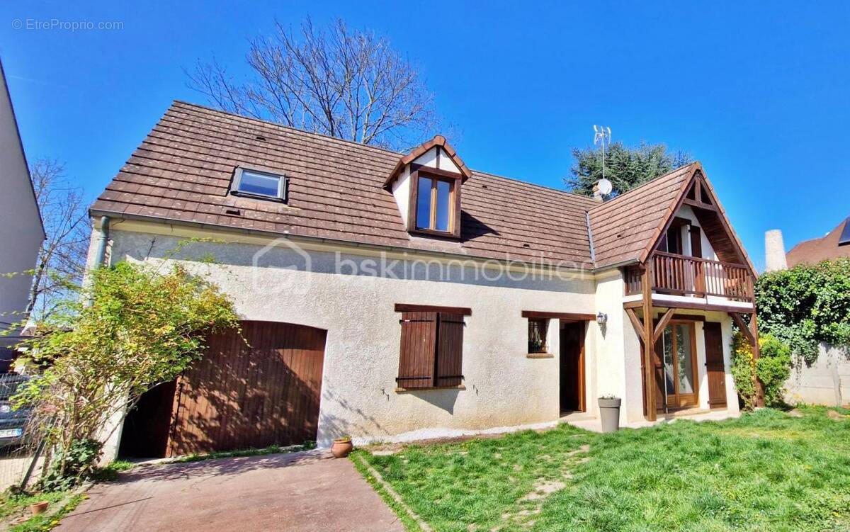 Maison à VIRY-CHATILLON