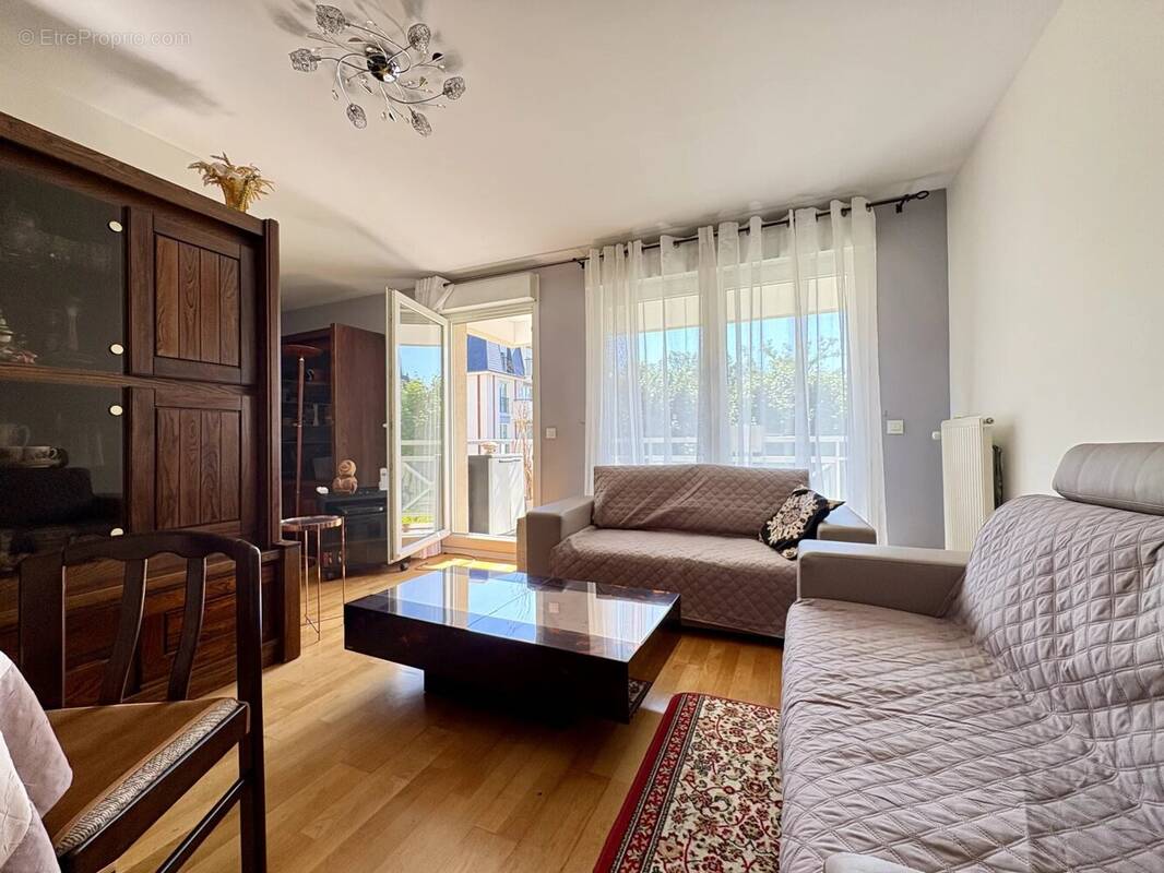 Appartement à LE PLESSIS-TREVISE