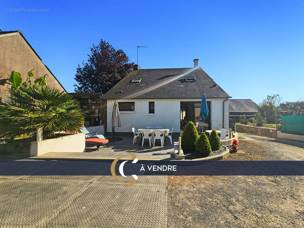 Maison à SENS-DE-BRETAGNE