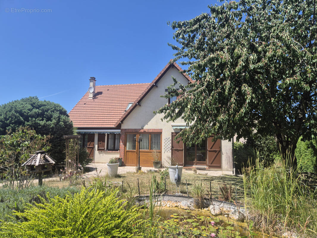 Maison à LA LOUPE
