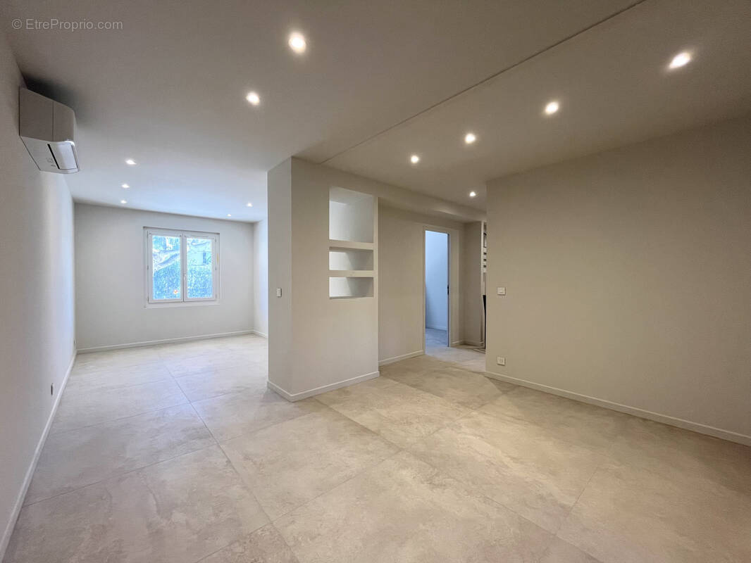 Appartement à BORMES-LES-MIMOSAS