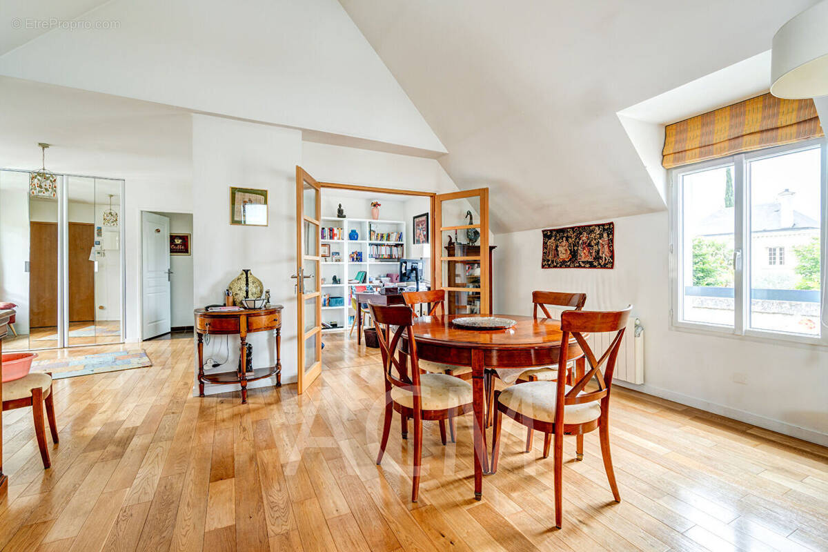 Appartement à MAISONS-LAFFITTE