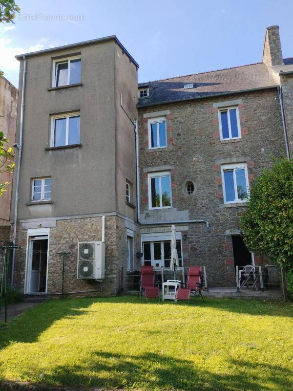 Maison à ROSTRENEN
