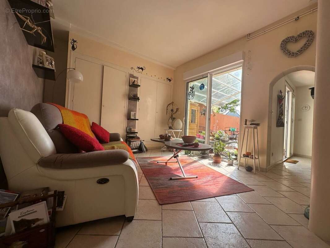 Maison à LONGUE-JUMELLES