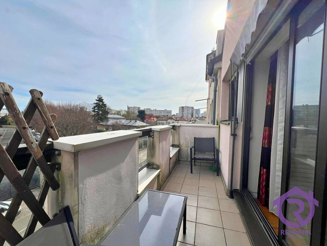 Appartement à CHATILLON