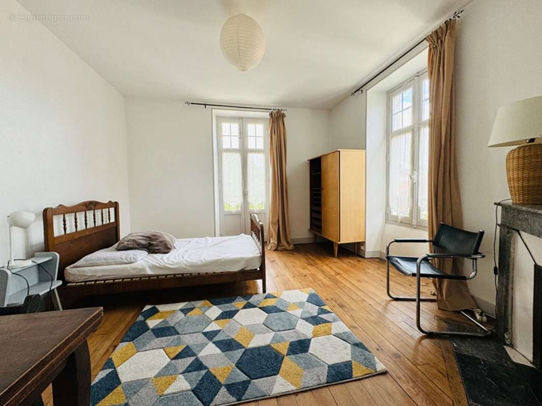 55866317e.jpg - Appartement à PAU