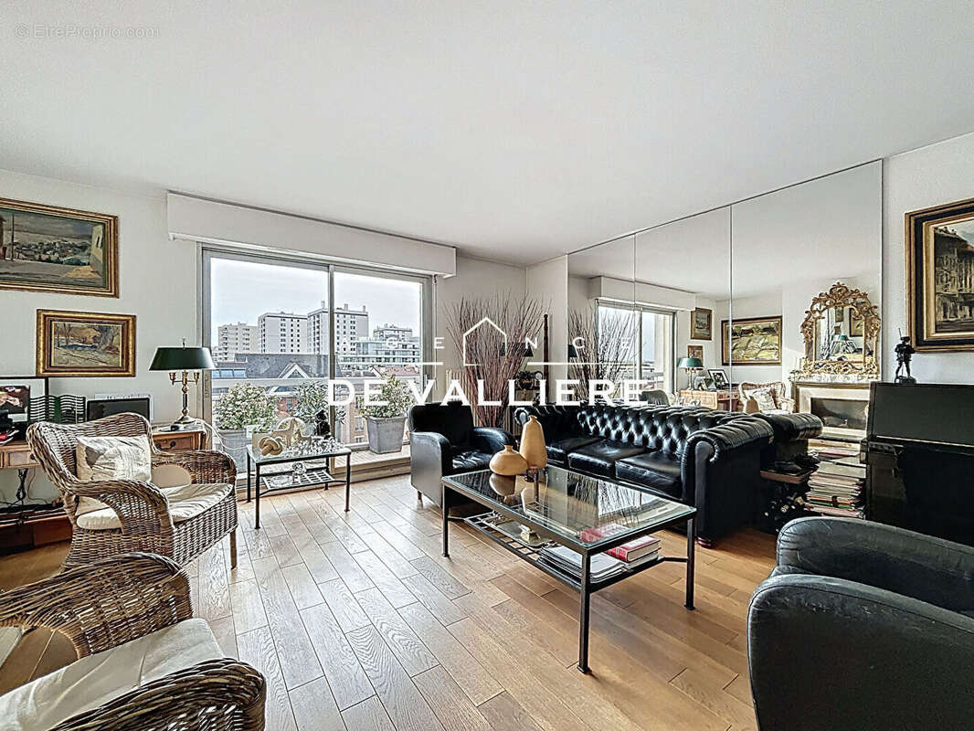 Appartement à SURESNES