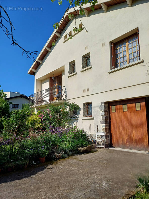 Maison à THIERS