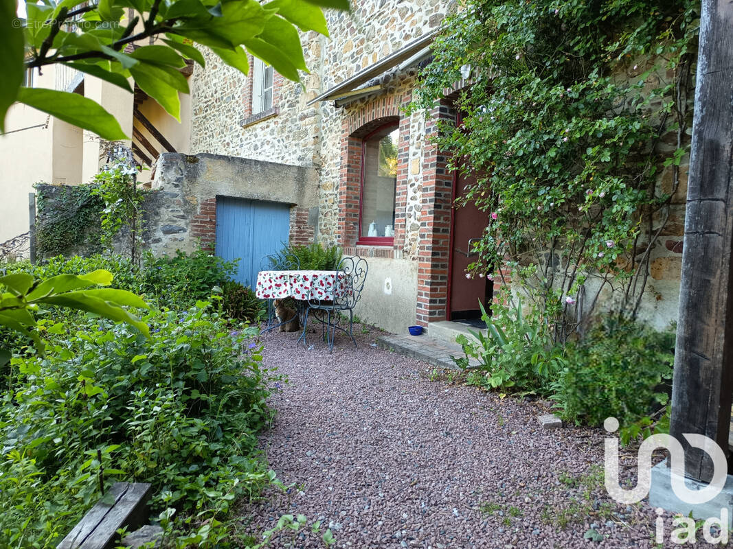 Photo 1 - Maison à GARGILESSE-DAMPIERRE