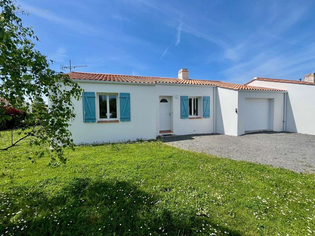 Maison à CHATEAUNEUF