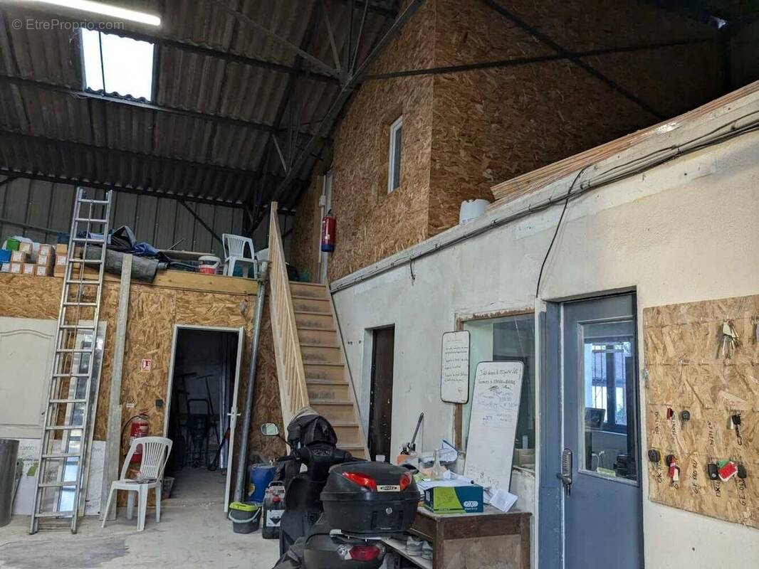 tlchargement 2 - Commerce à PUYMOYEN