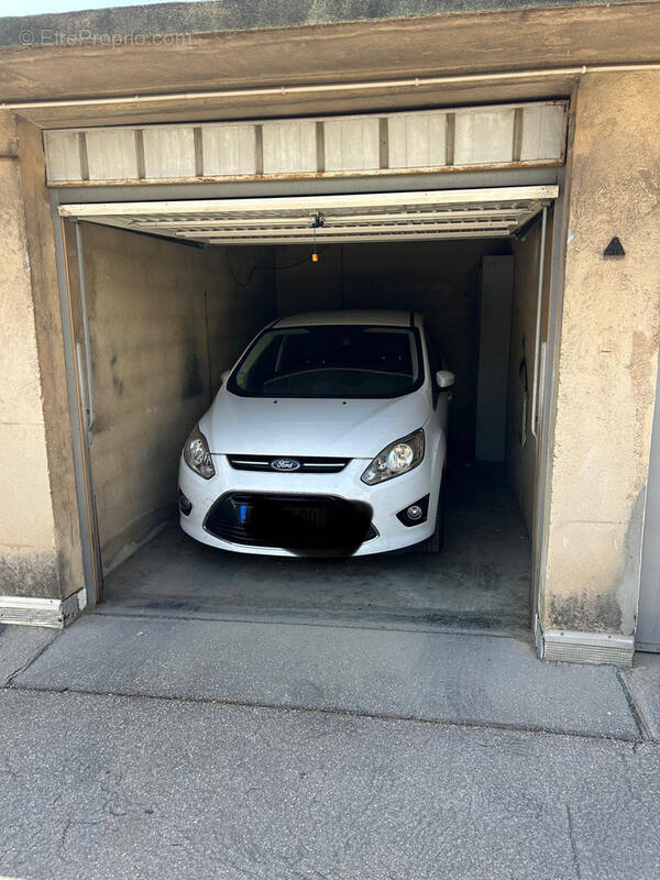 Parking à MARSEILLE-5E