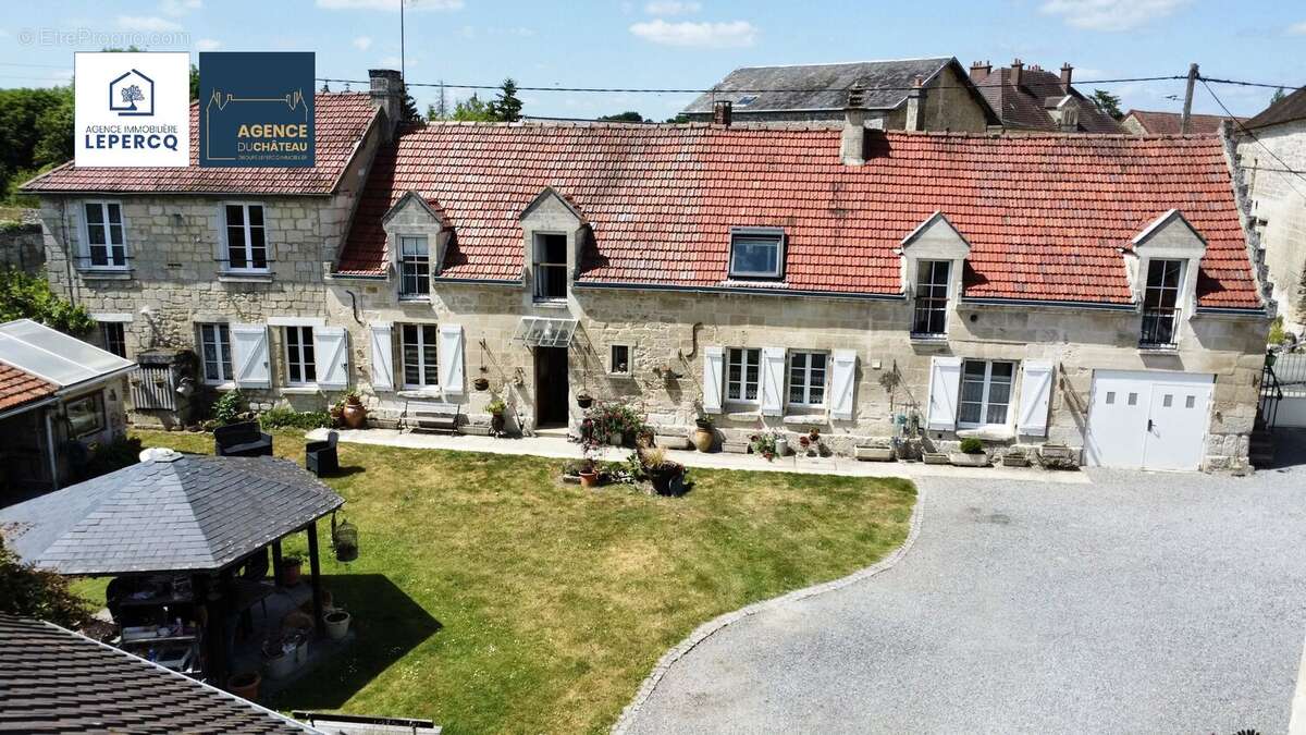 Maison à PIERREFONDS