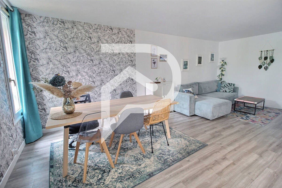 Appartement à MONTIGNY-LE-BRETONNEUX