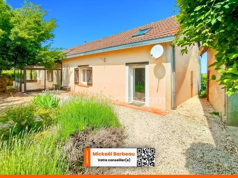Maison à PLAIMPIED-GIVAUDINS