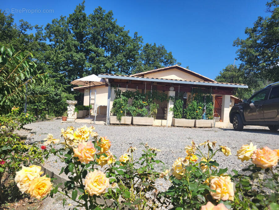 Maison à ENTREVAUX