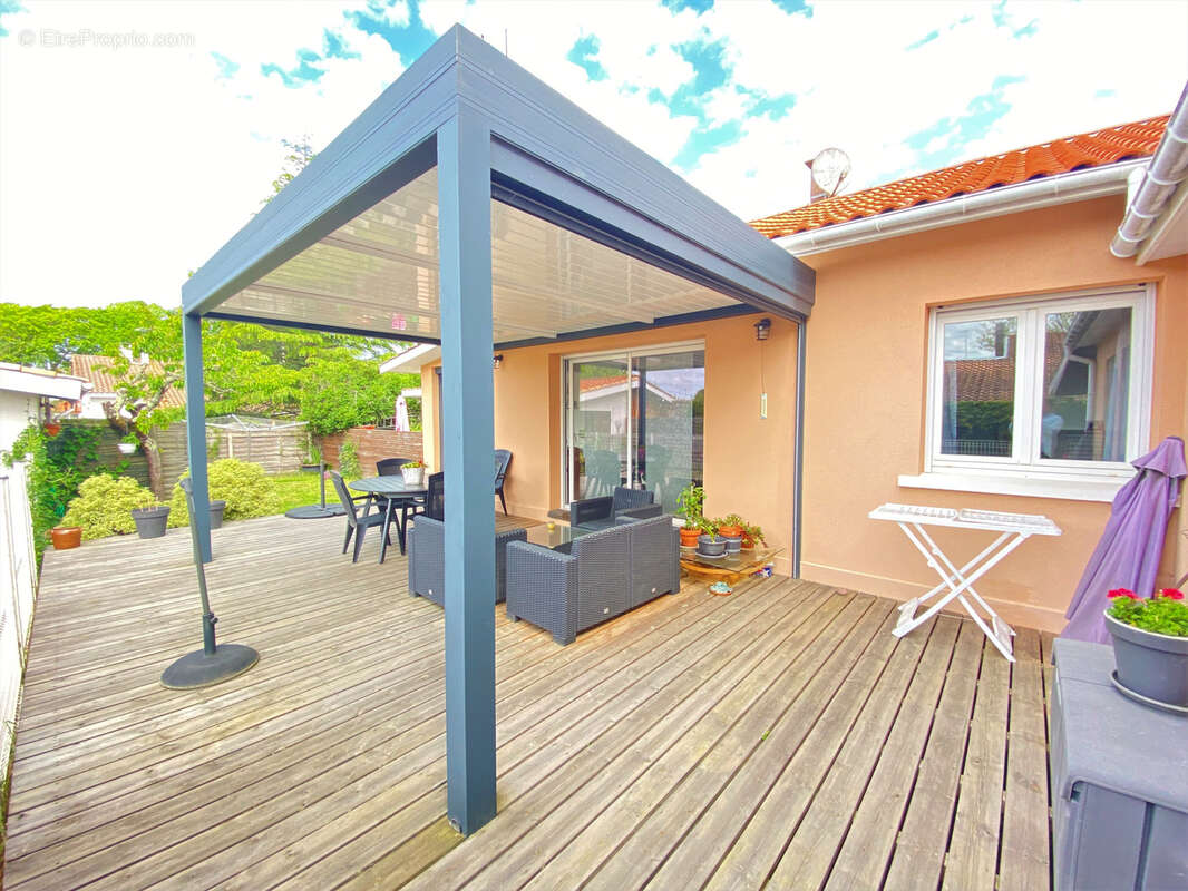 Appartement à ARES