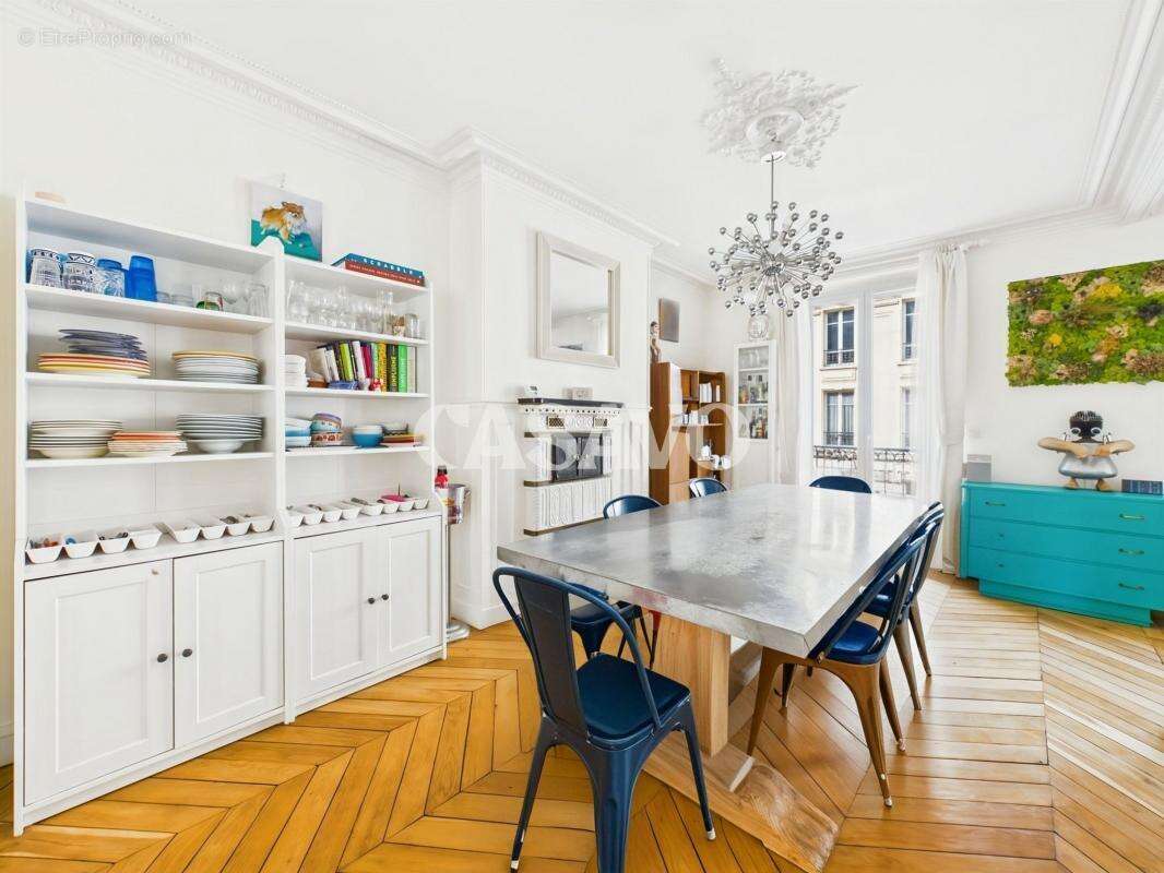 Appartement à PARIS-10E