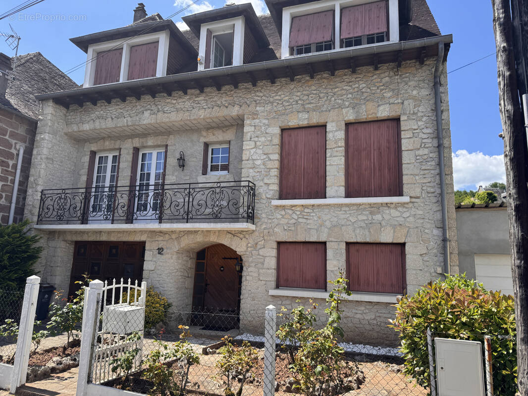 Maison à OBJAT
