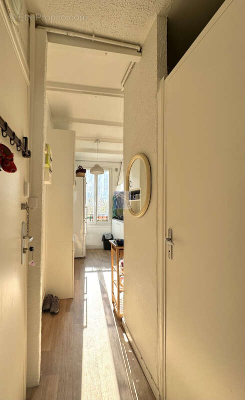 Appartement à PARIS-14E