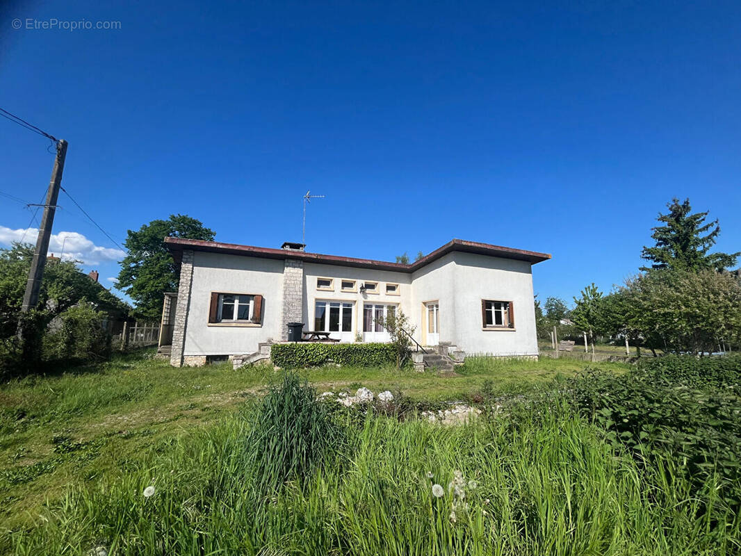 Maison à AUBIGNY-SUR-NERE