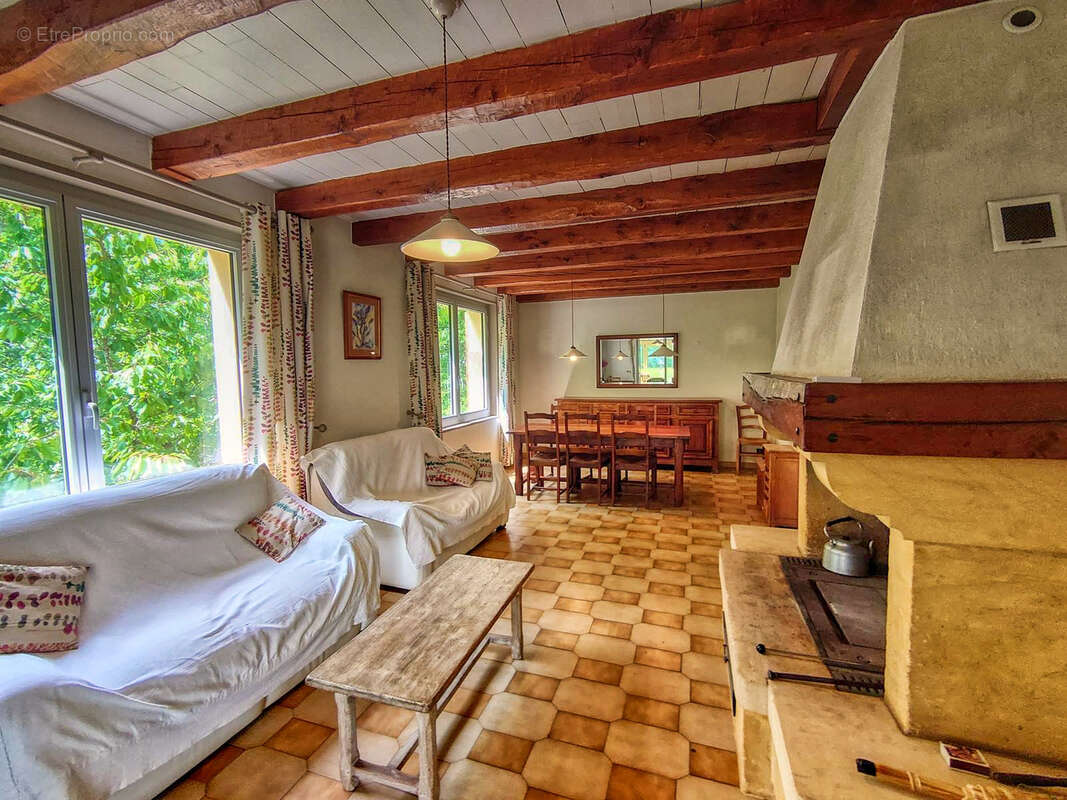 Maison à MONTCABRIER