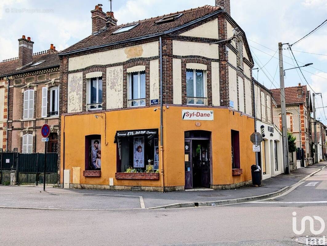 Photo 1 - Commerce à ROMILLY-SUR-SEINE