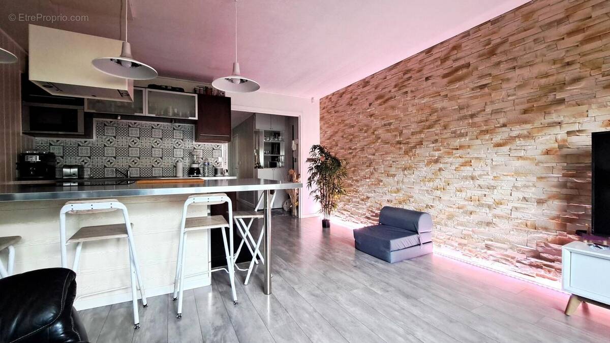 Photo 1 - Appartement à CHEVILLY-LARUE