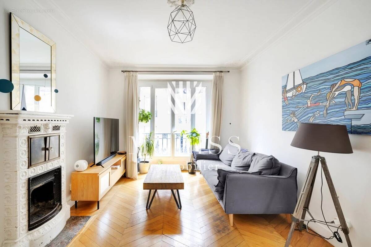 Appartement à PARIS-18E
