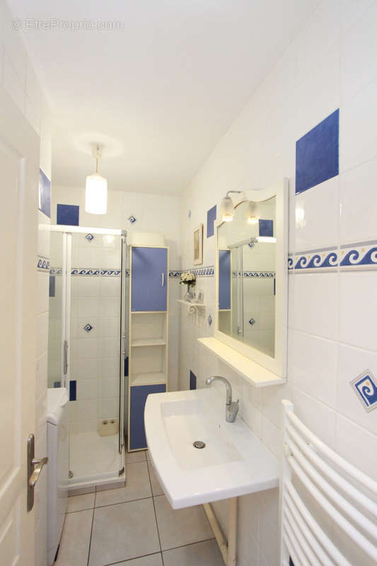 Appartement à SIX-FOURS-LES-PLAGES