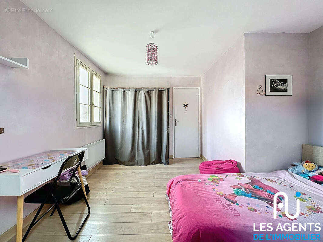 Maison à JOUY-LE-POTIER