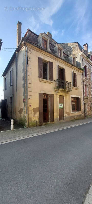 Maison à SIORAC-EN-PERIGORD