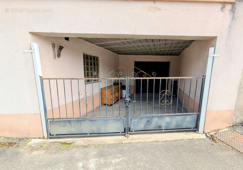 Maison à SURY-LE-COMTAL