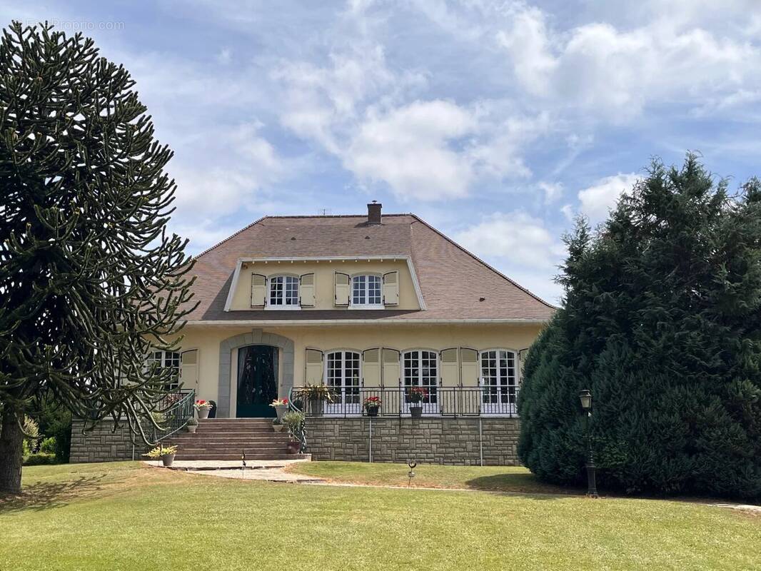 Maison à ROCHECHOUART