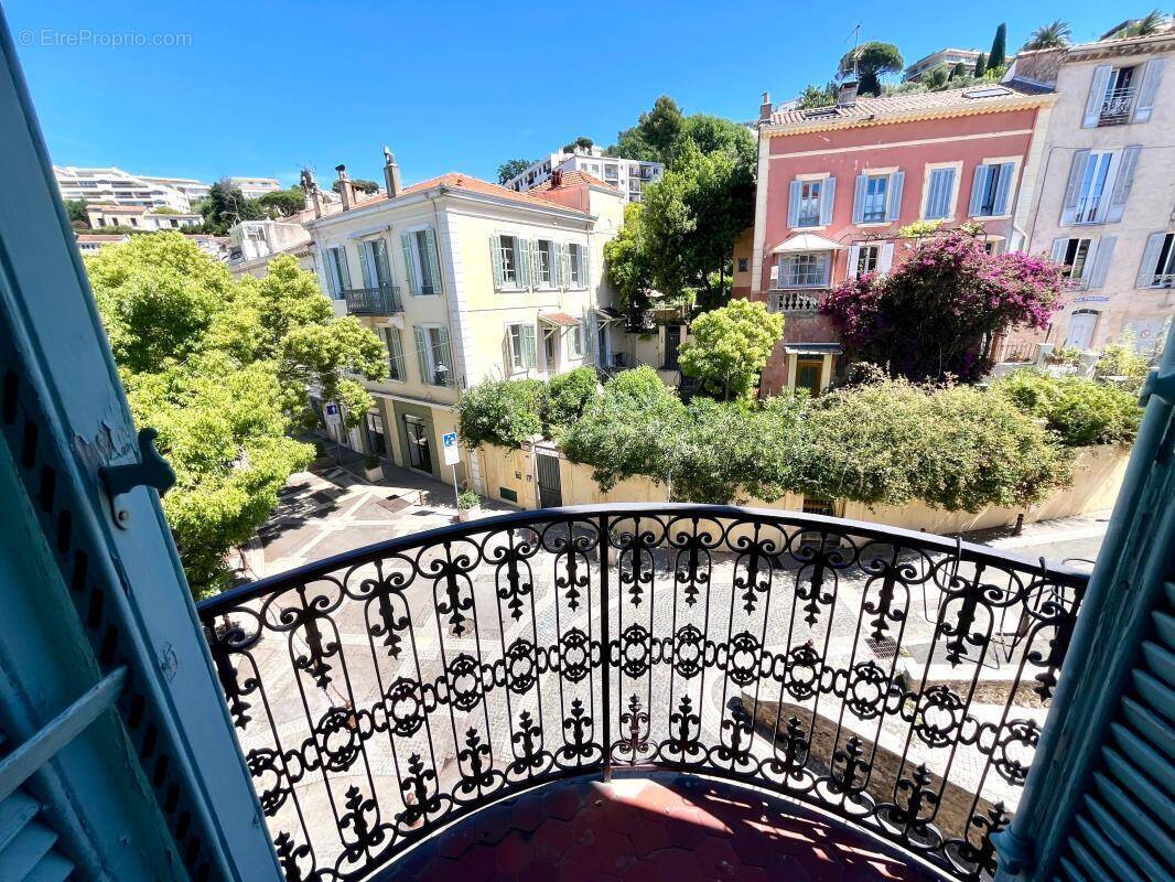 Appartement à LE CANNET
