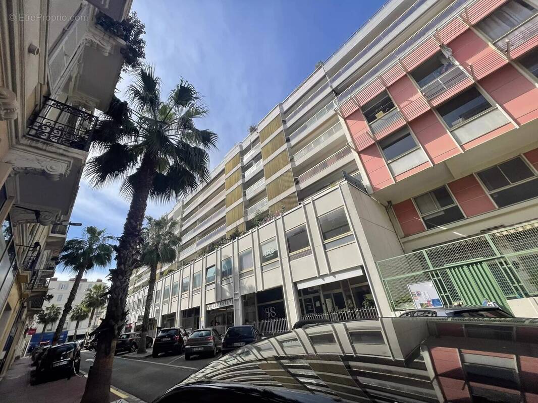 Commerce à CANNES