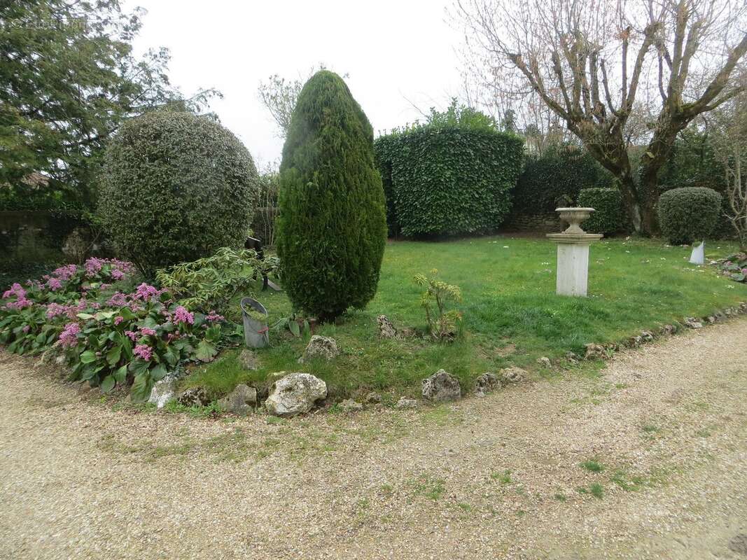 Maison à FONTENAY-SAINT-PERE