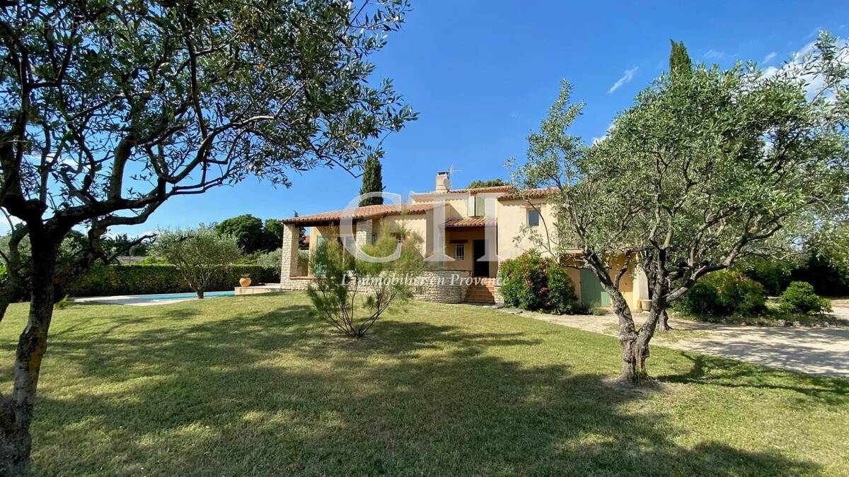 Maison à SAINTE-CECILE-LES-VIGNES