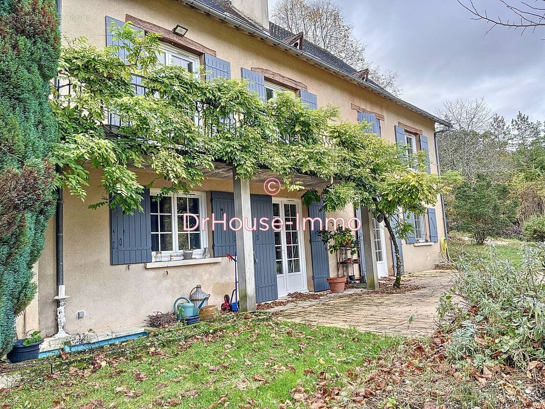 Maison à ANTONNE-ET-TRIGONANT