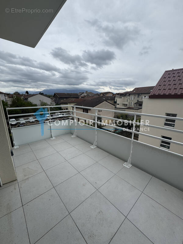 Appartement à RIVES