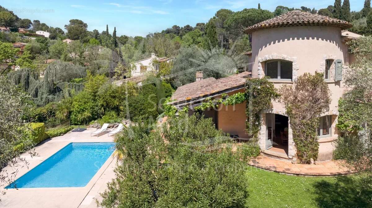 Maison à MOUGINS