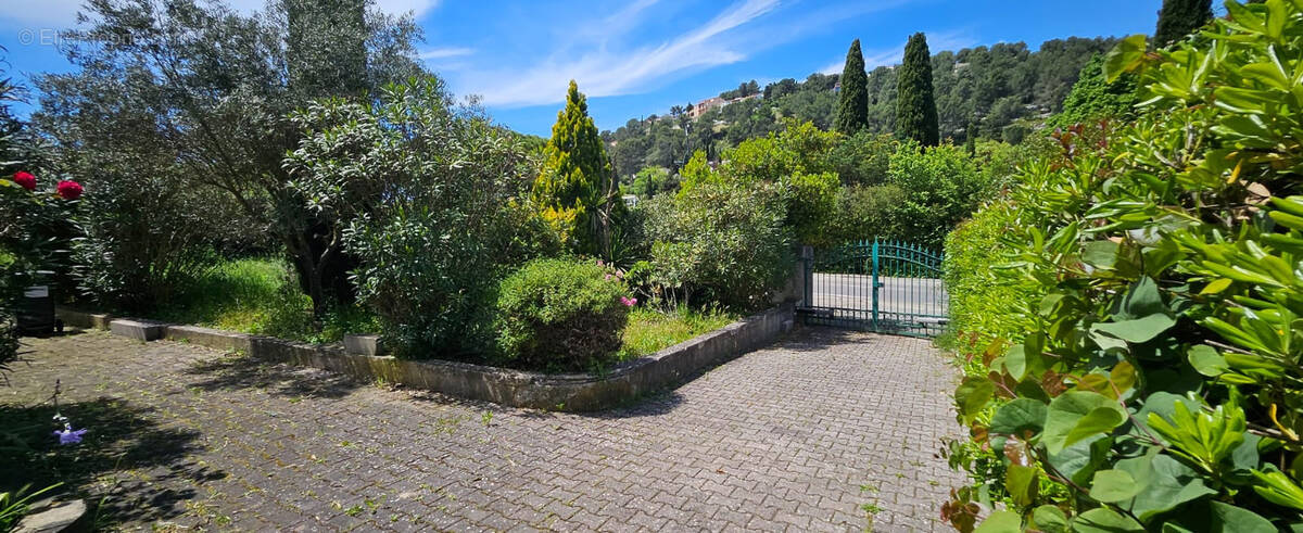 Maison à CARNOUX-EN-PROVENCE