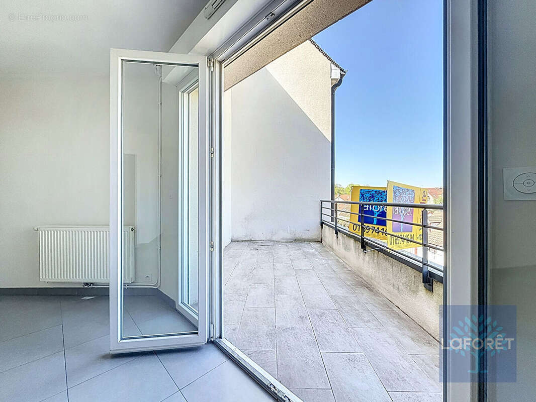 Appartement à CHILLY-MAZARIN