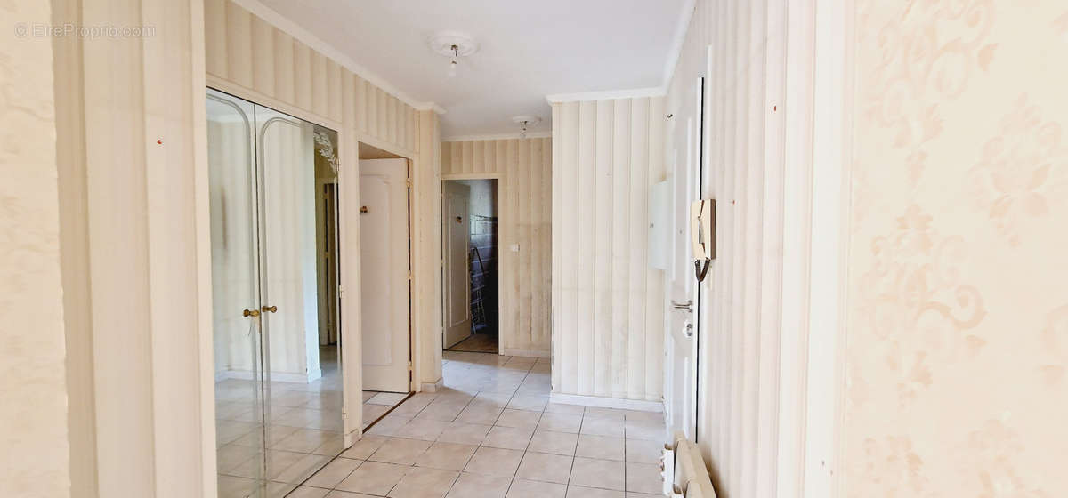 Appartement à DIEULEFIT