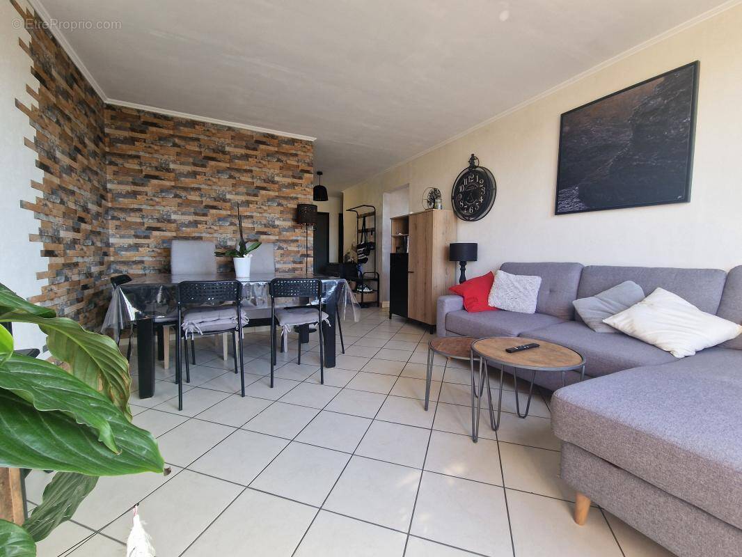 Appartement à BROU-SUR-CHANTEREINE