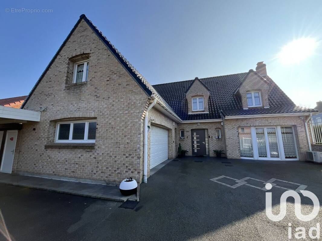 Photo 1 - Maison à BETHUNE