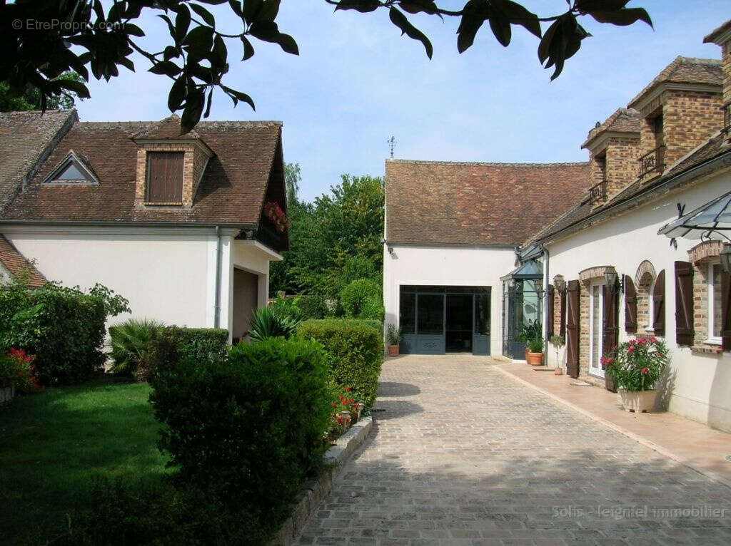 Maison à FONTAINEBLEAU