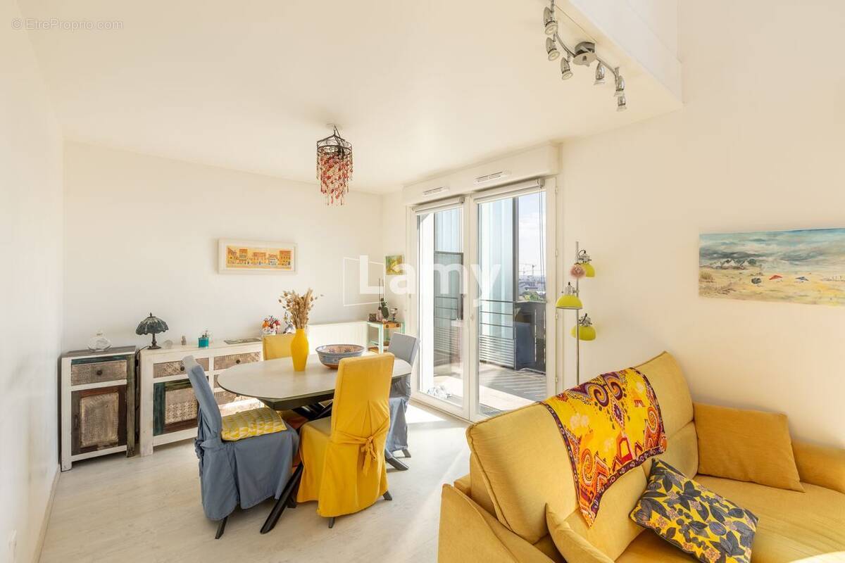 Appartement à LOUVRES