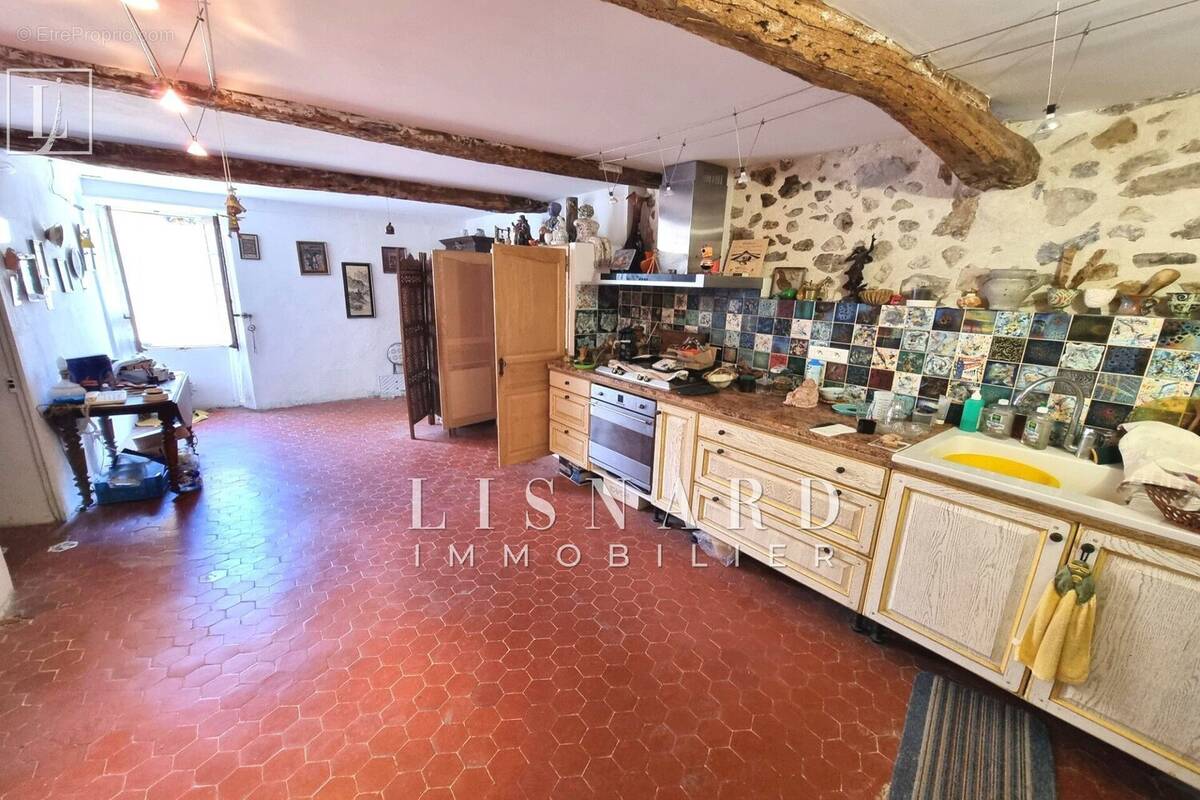 Appartement à VALLAURIS