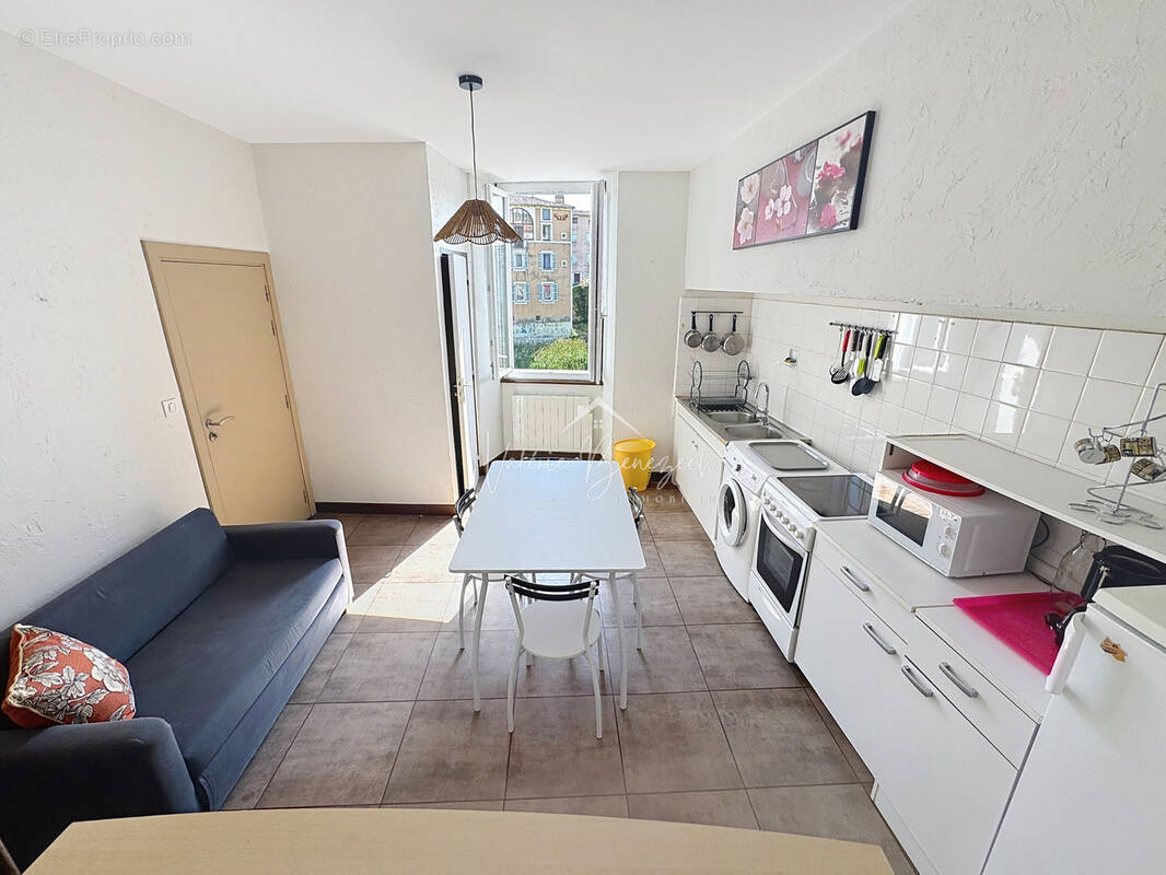 Appartement à SAINT-AFFRIQUE